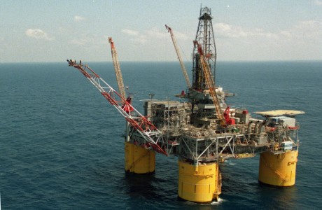 Oil_rig_gulf_of_mexico