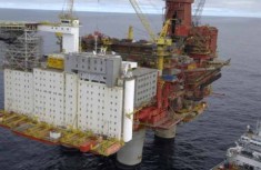 Statoil_platform_North_Sea